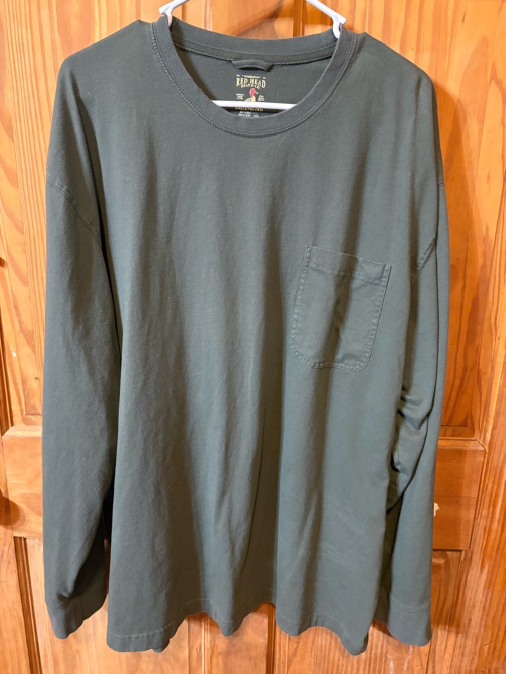 NFS-SOLD-VEGAS_POSH 
RedHead Men's Long-Sleeve Crew with Chest Pocket - Olive